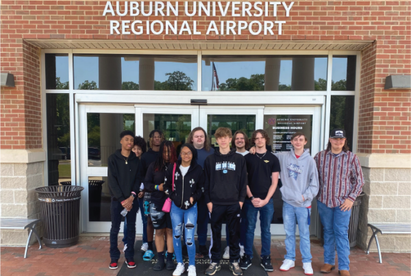 Student Tour of Auburn University Regional Airport